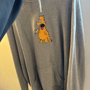 Gray Crewneck Sweater with Cartoon Design hream